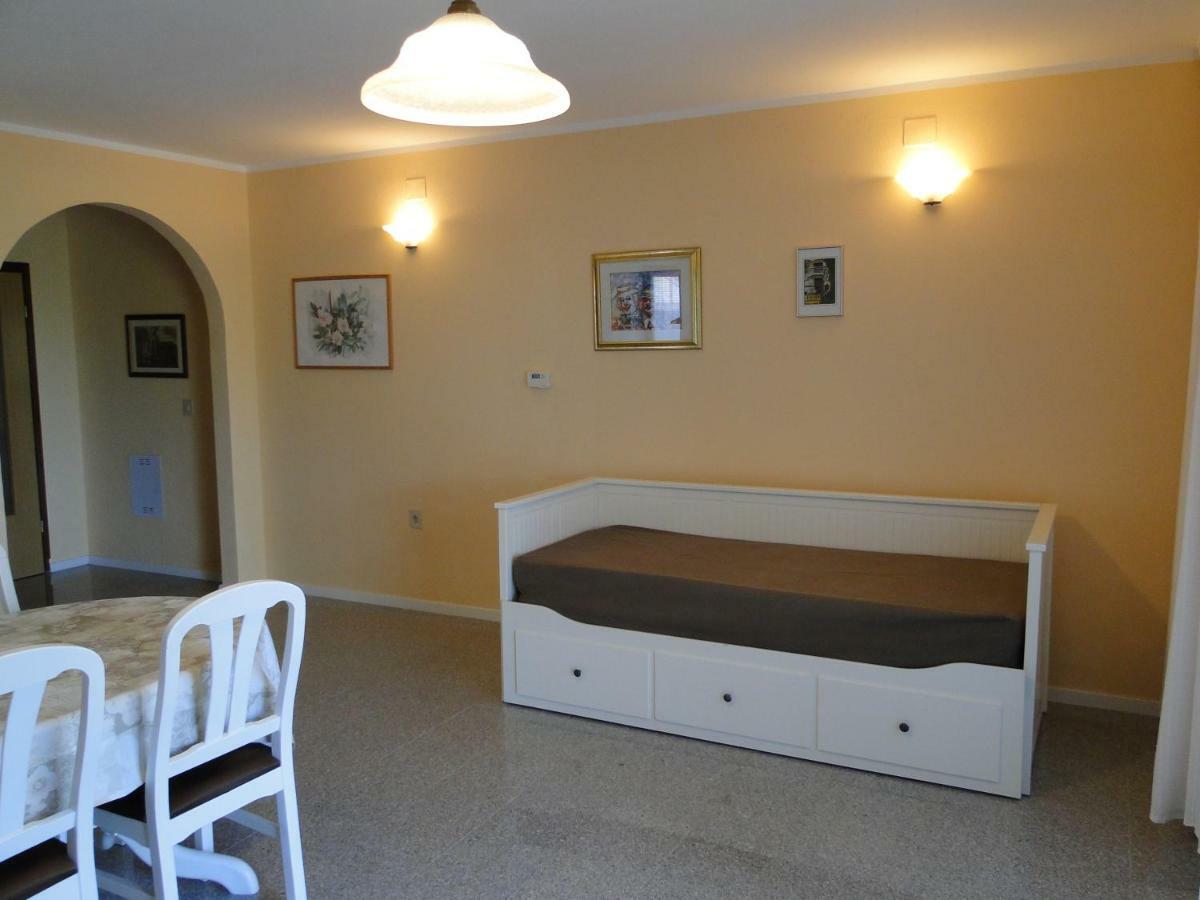 Apartments Villa Maran 우마그 외부 사진