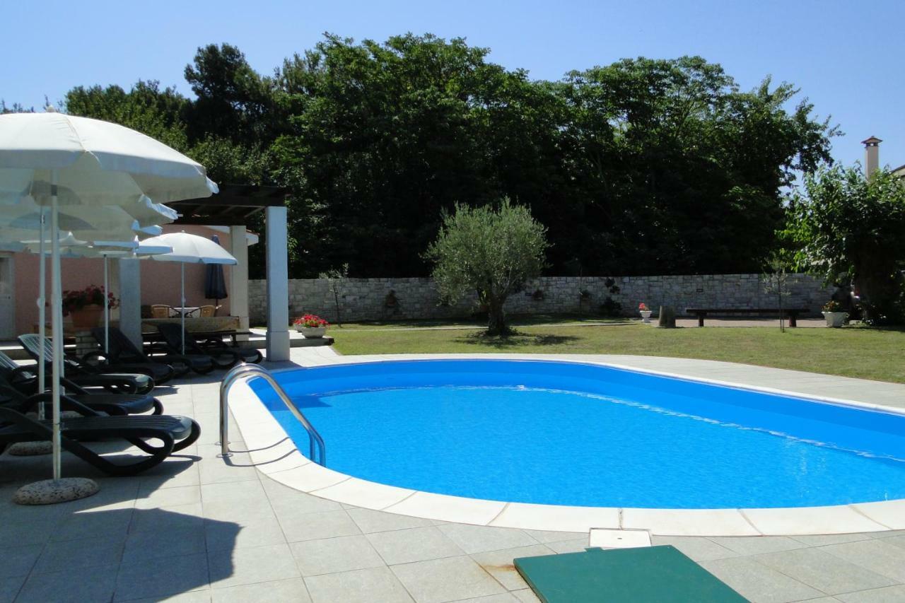 Apartments Villa Maran 우마그 외부 사진