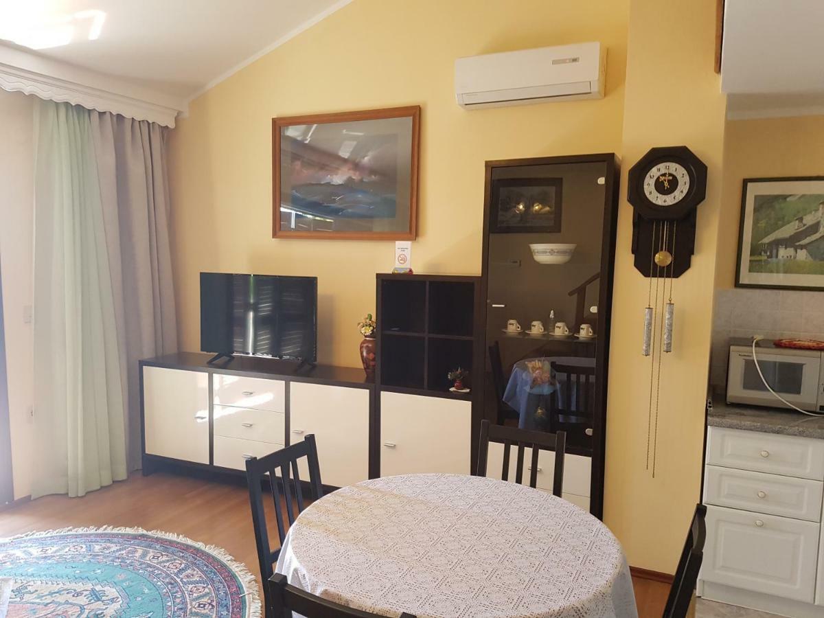 Apartments Villa Maran 우마그 외부 사진