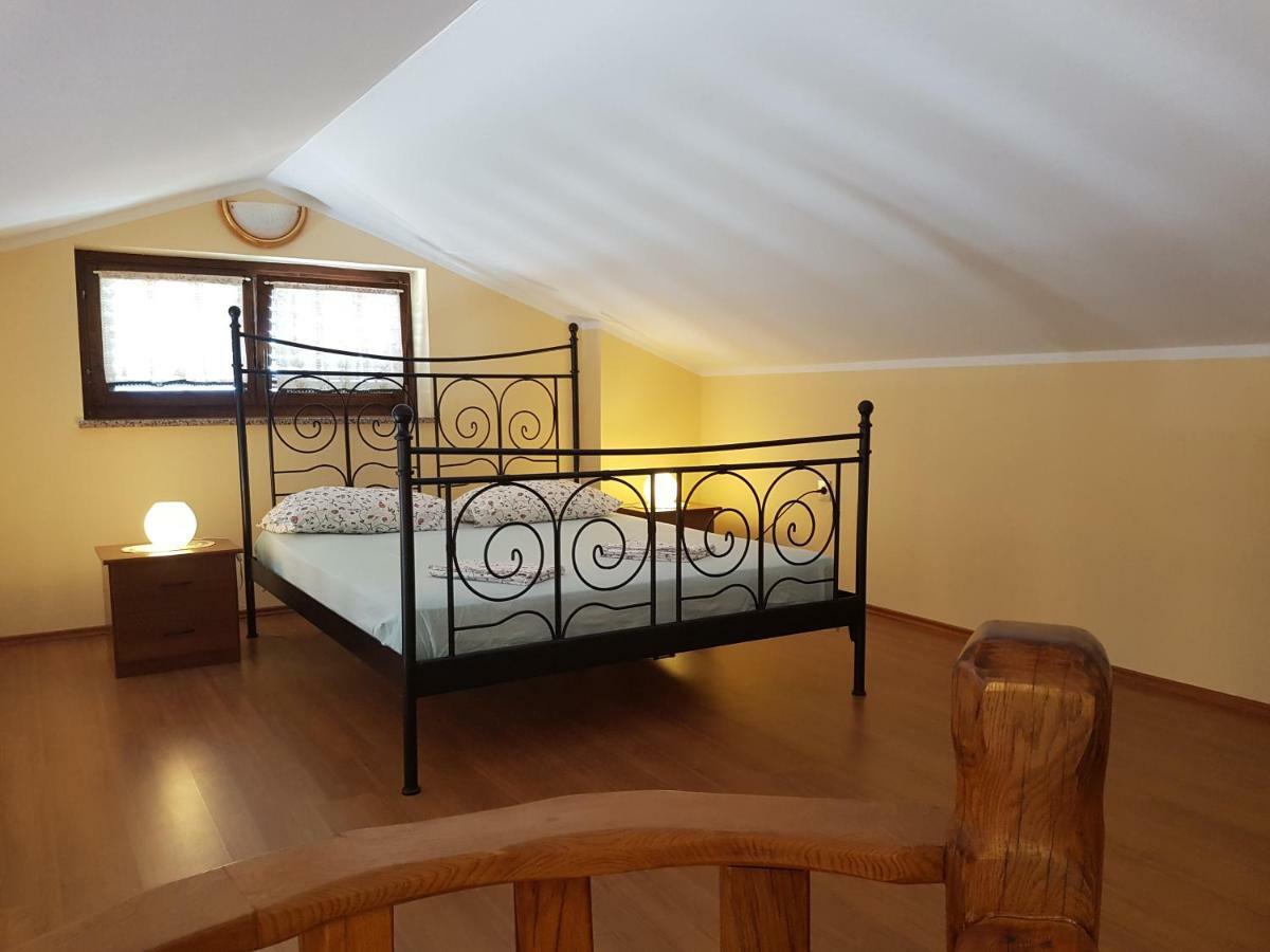 Apartments Villa Maran 우마그 외부 사진