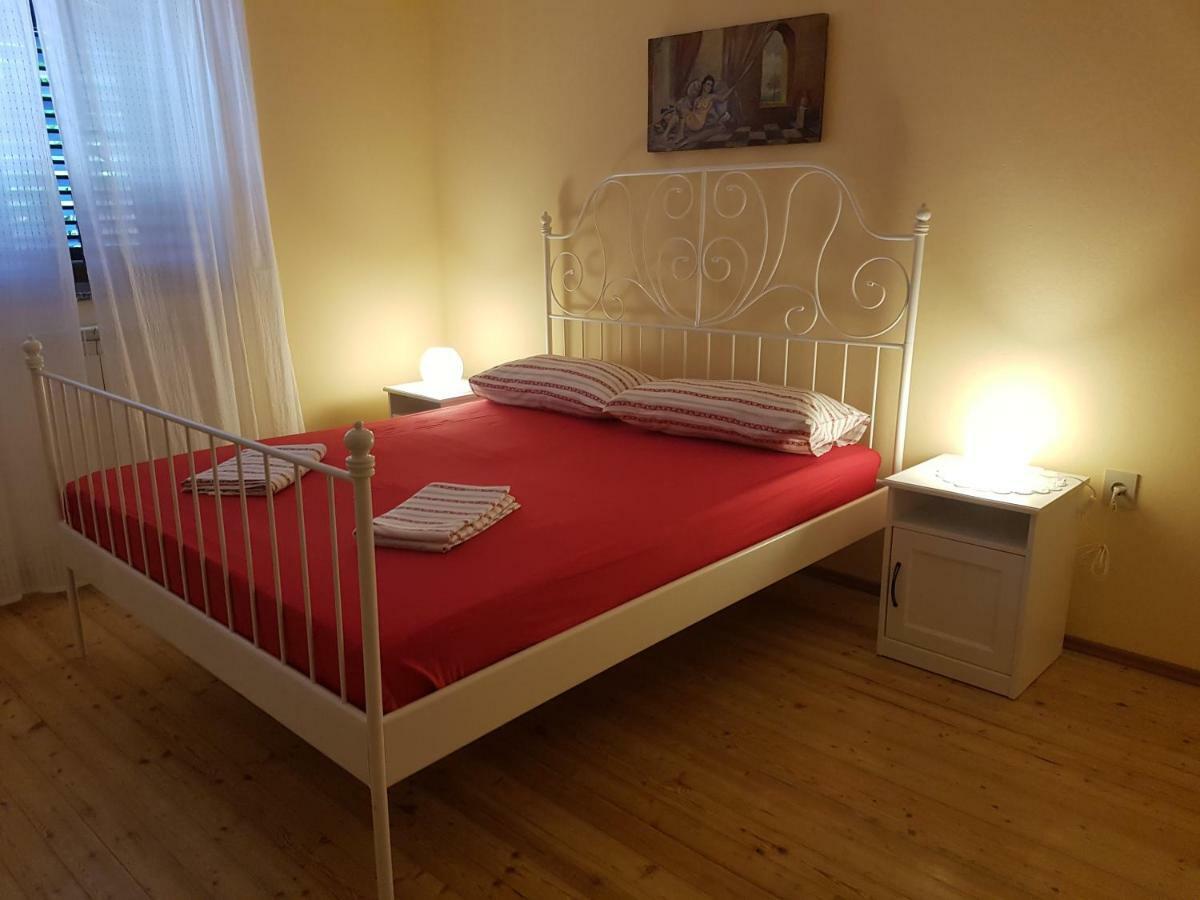 Apartments Villa Maran 우마그 외부 사진